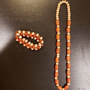 Matching Necklace and Bracelet set